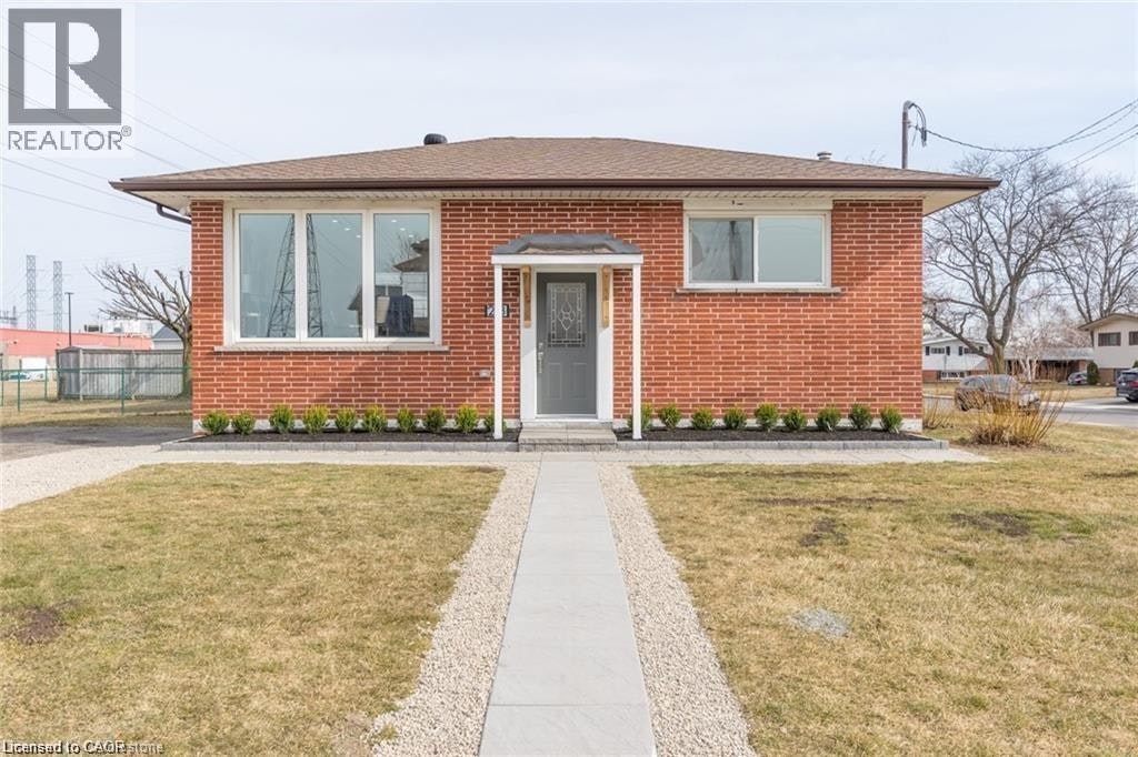 Lower-213 Thorner Drive, Hamilton, ON, L8V 2M5