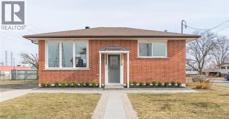 Lower-213 Thorner Drive, Hamilton, ON, L8V 2M5