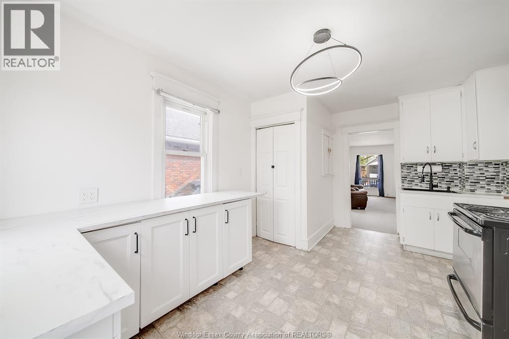 3574 Bloomfield Road, Windsor, ON, N9C 1R7 - 11