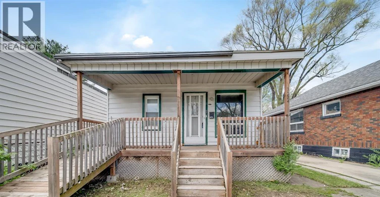 3574 Bloomfield Road, Windsor, ON, N9C 1R7