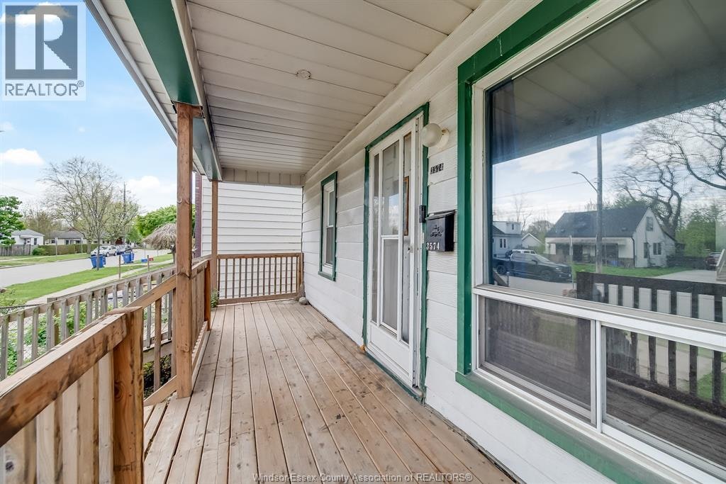 3574 Bloomfield Road, Windsor, ON, N9C 1R7 - 2