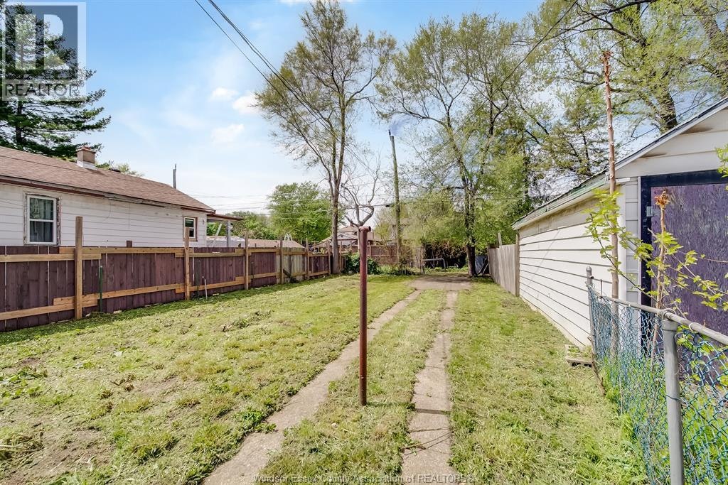 3574 Bloomfield Road, Windsor, ON, N9C 1R7 - 32