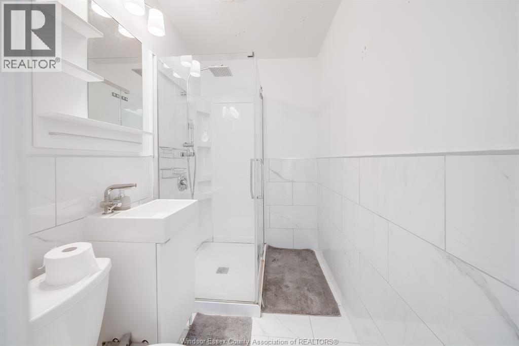 3574 Bloomfield Road, Windsor, ON, N9C 1R7 - 24