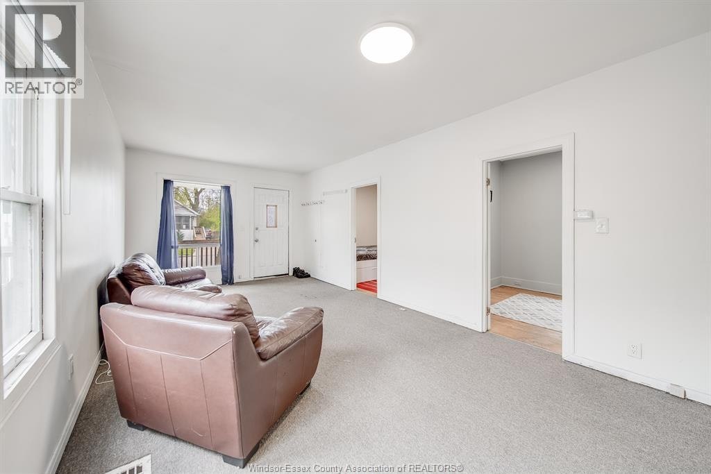 3574 Bloomfield Road, Windsor, ON, N9C 1R7 - 8