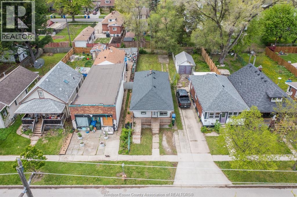 3574 Bloomfield Road, Windsor, ON, N9C 1R7 - 3