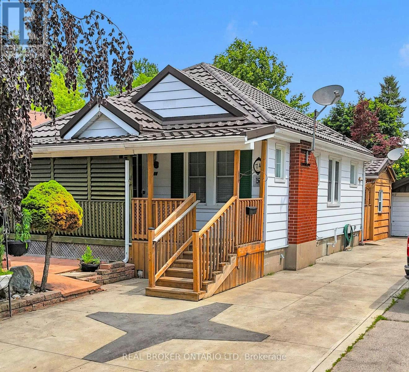 74 Sterling Street, London, ON, N5Y 1Y7