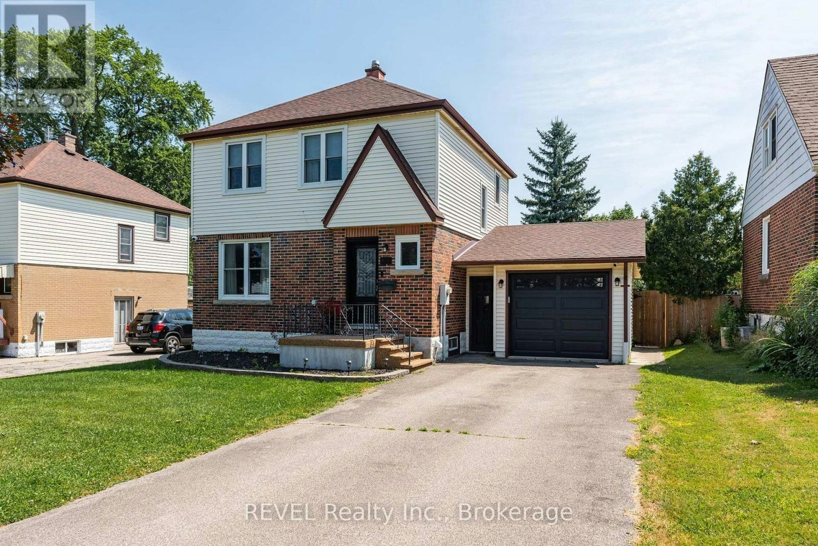 5682 Hanan Avenue, Niagara Falls, ON, L2G 4E6