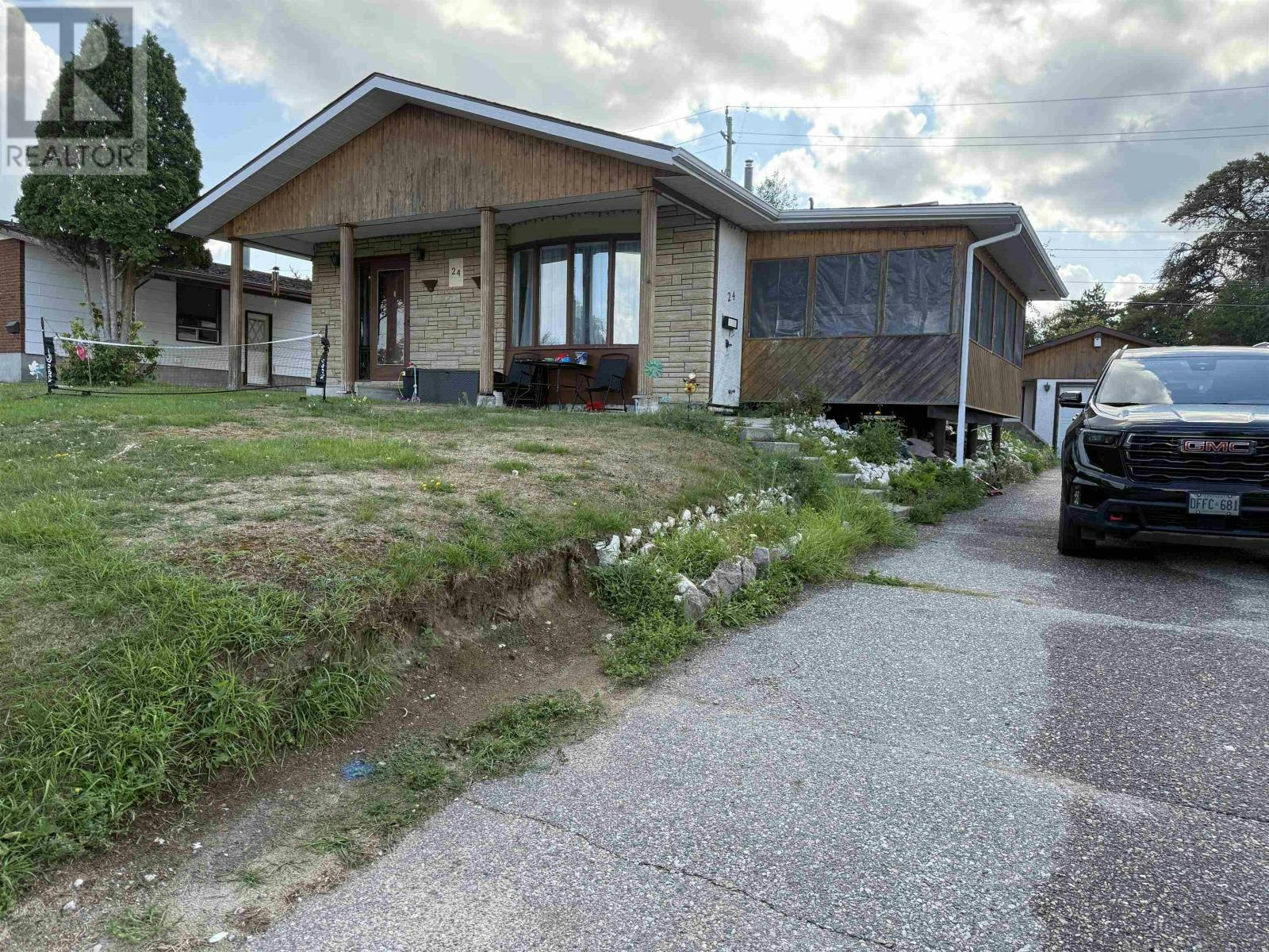 24 Elvis Avenue, Dryden, ON, P8N 3A3