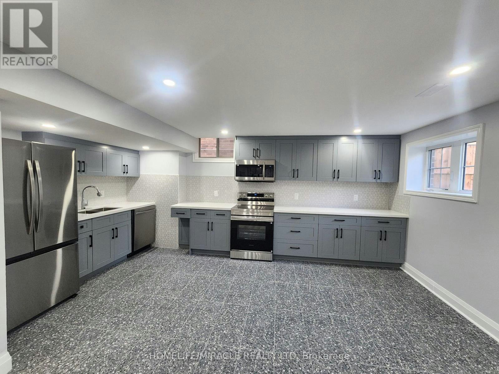 1607 Emberton Way, Innisfil, ON, L9S 0N4 - 21