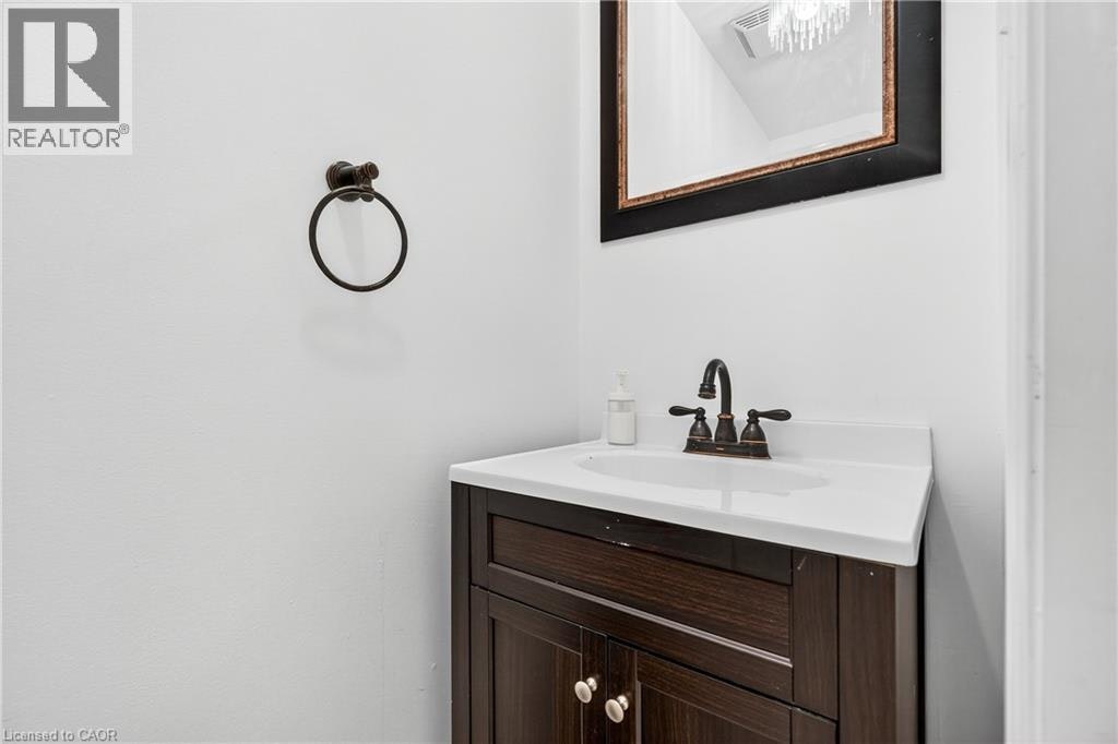 70-11 Harrisford Street, Hamilton, ON, L8K 6L7 - 3