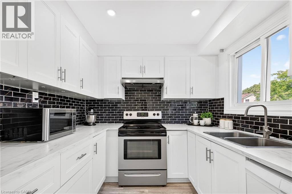 70-11 Harrisford Street, Hamilton, ON, L8K 6L7 - 9