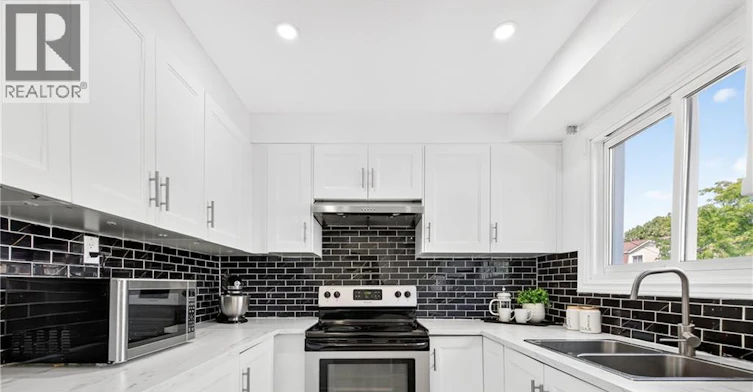 70-11 Harrisford Street, Hamilton, ON, L8K 6L7 - 9