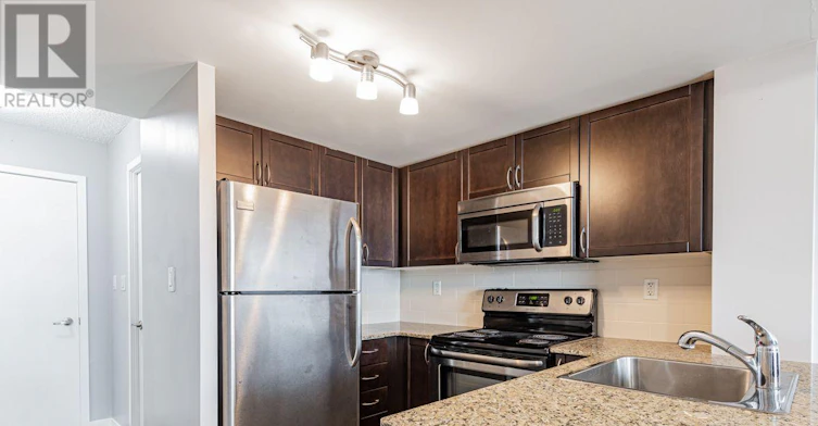 1302-816 Lansdowne Avenue, Toronto, ON, M6H 4K6 - 4