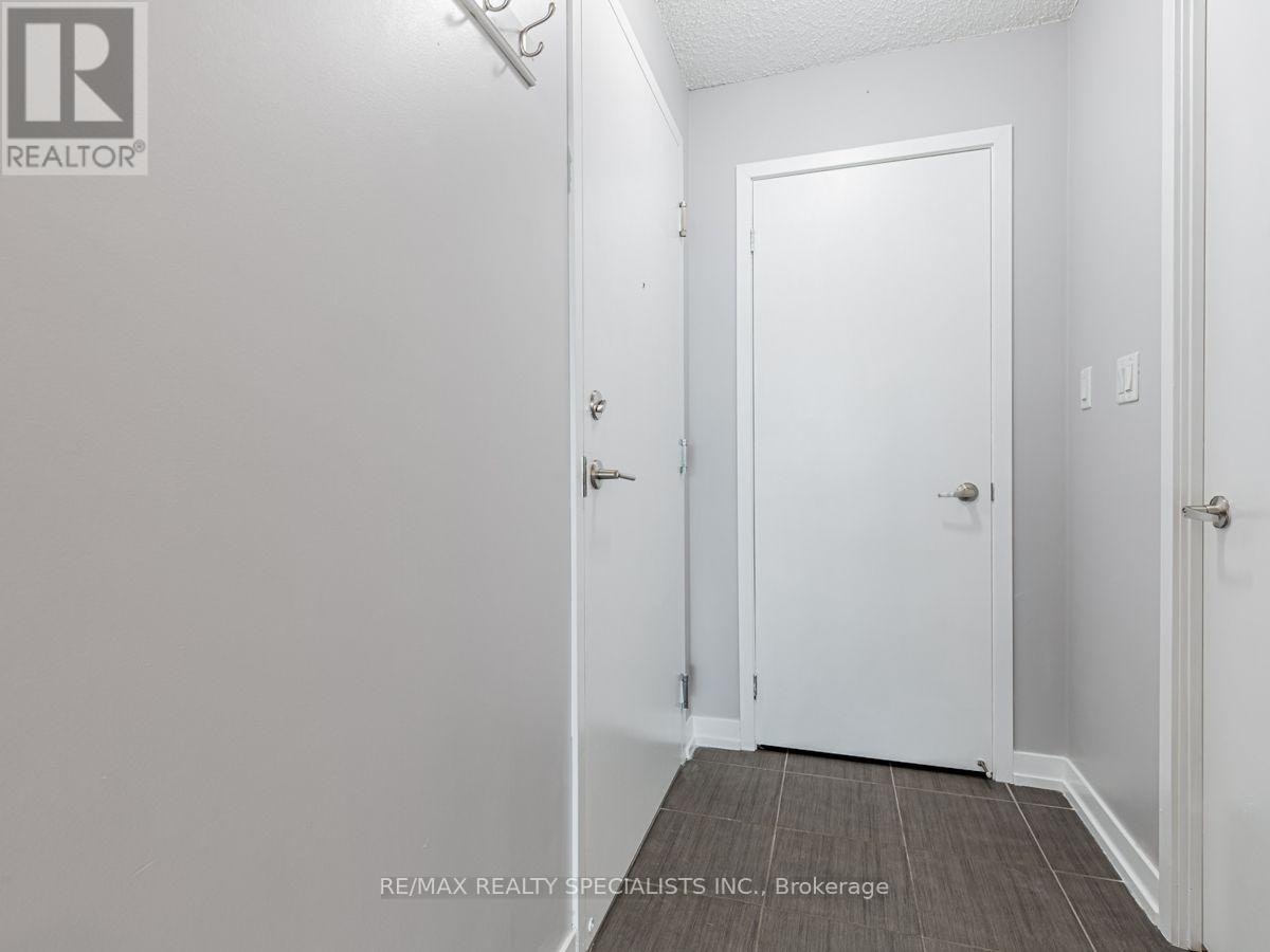 1302-816 Lansdowne Avenue, Toronto, ON, M6H 4K6 - 3