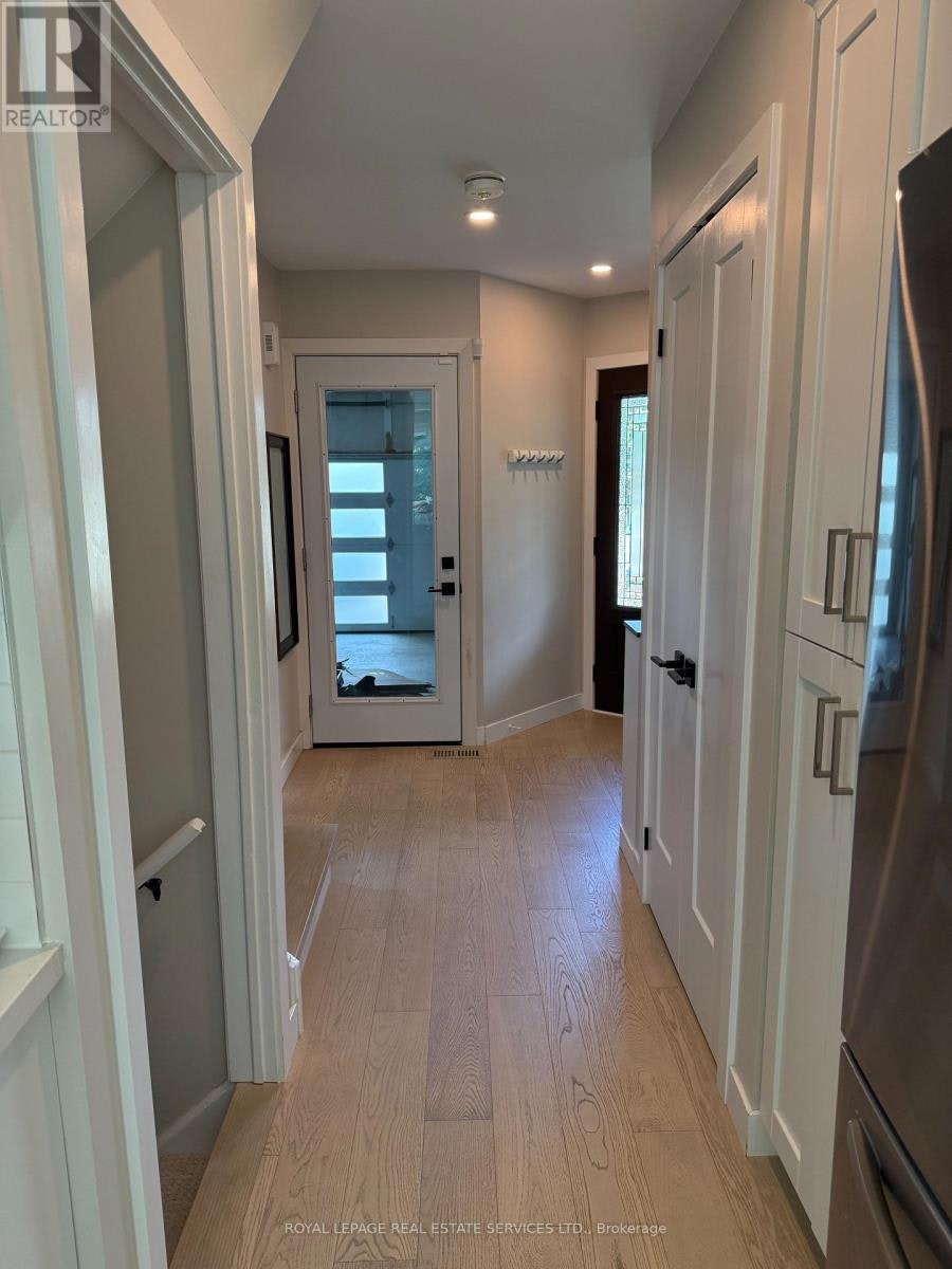 3122 Sandcliffe Court, Burlington, ON, L7M 3H1 - 3