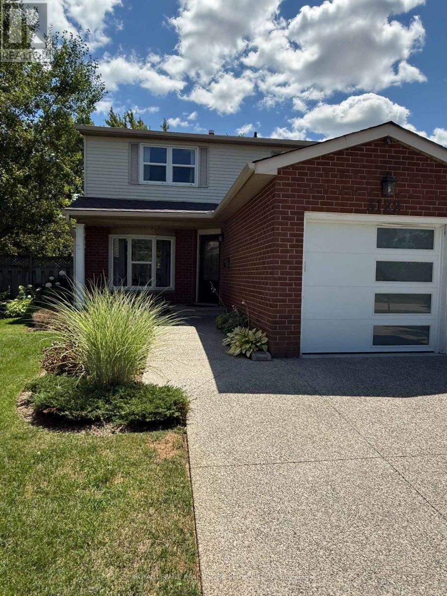3122 Sandcliffe Court, Burlington, ON, L7M 3H1 - 2