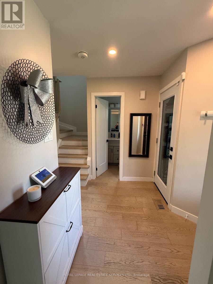 3122 Sandcliffe Court, Burlington, ON, L7M 3H1 - 4
