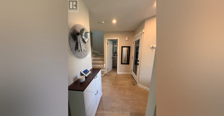 3122 Sandcliffe Court, Burlington, ON, L7M 3H1 - 4