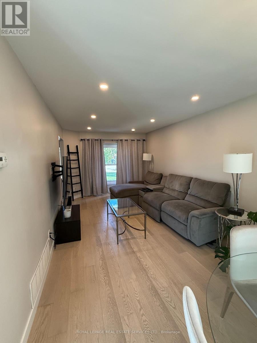3122 Sandcliffe Court, Burlington, ON, L7M 3H1 - 10