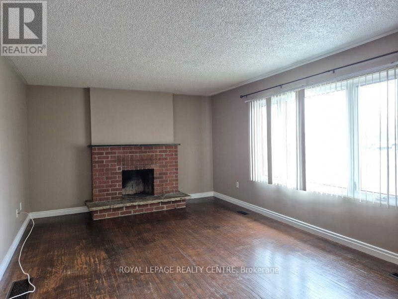 358 Derry Road W, Mississauga, ON, L5M 2B5 - 4