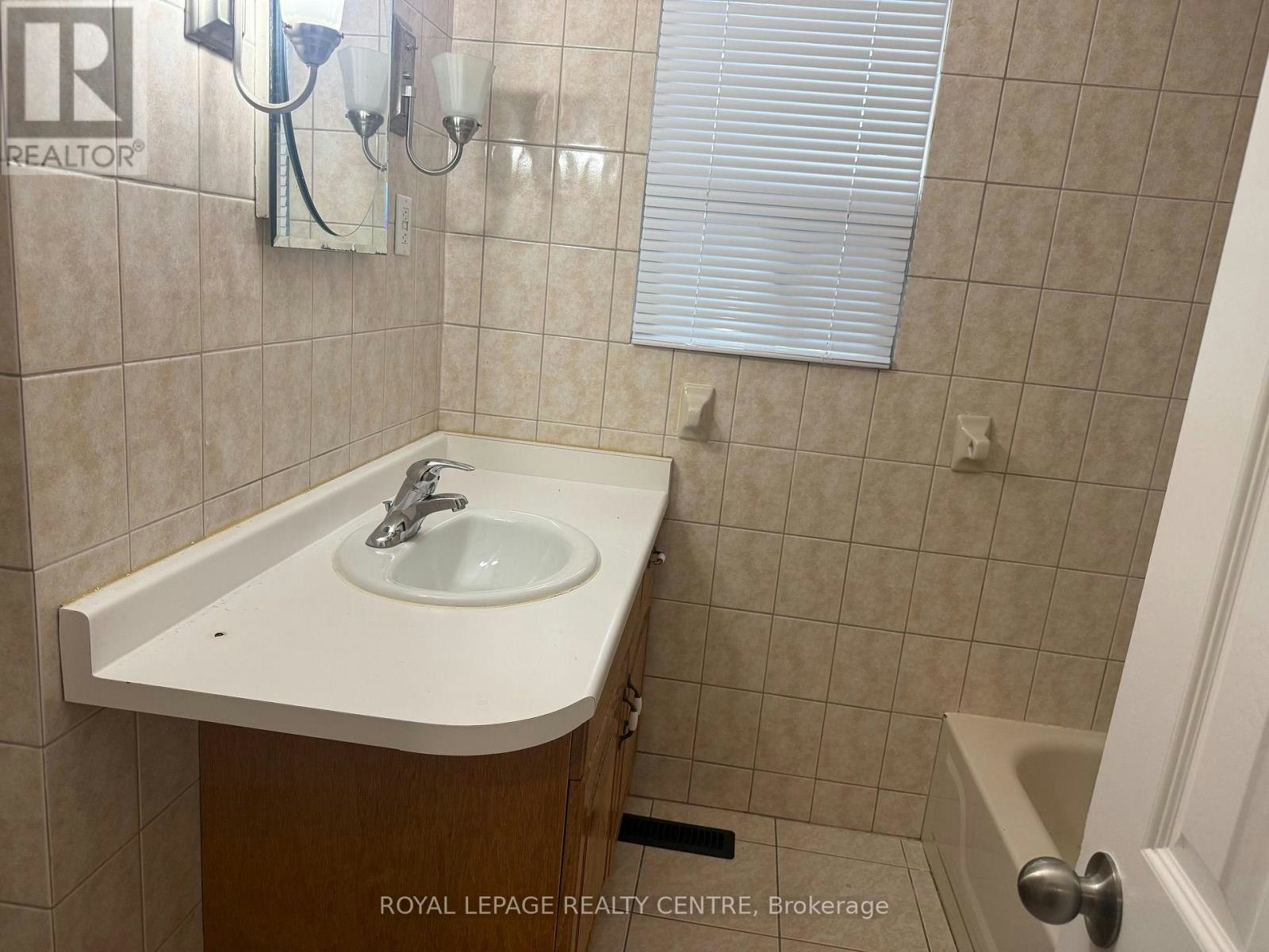 358 Derry Road W, Mississauga, ON, L5M 2B5 - 9