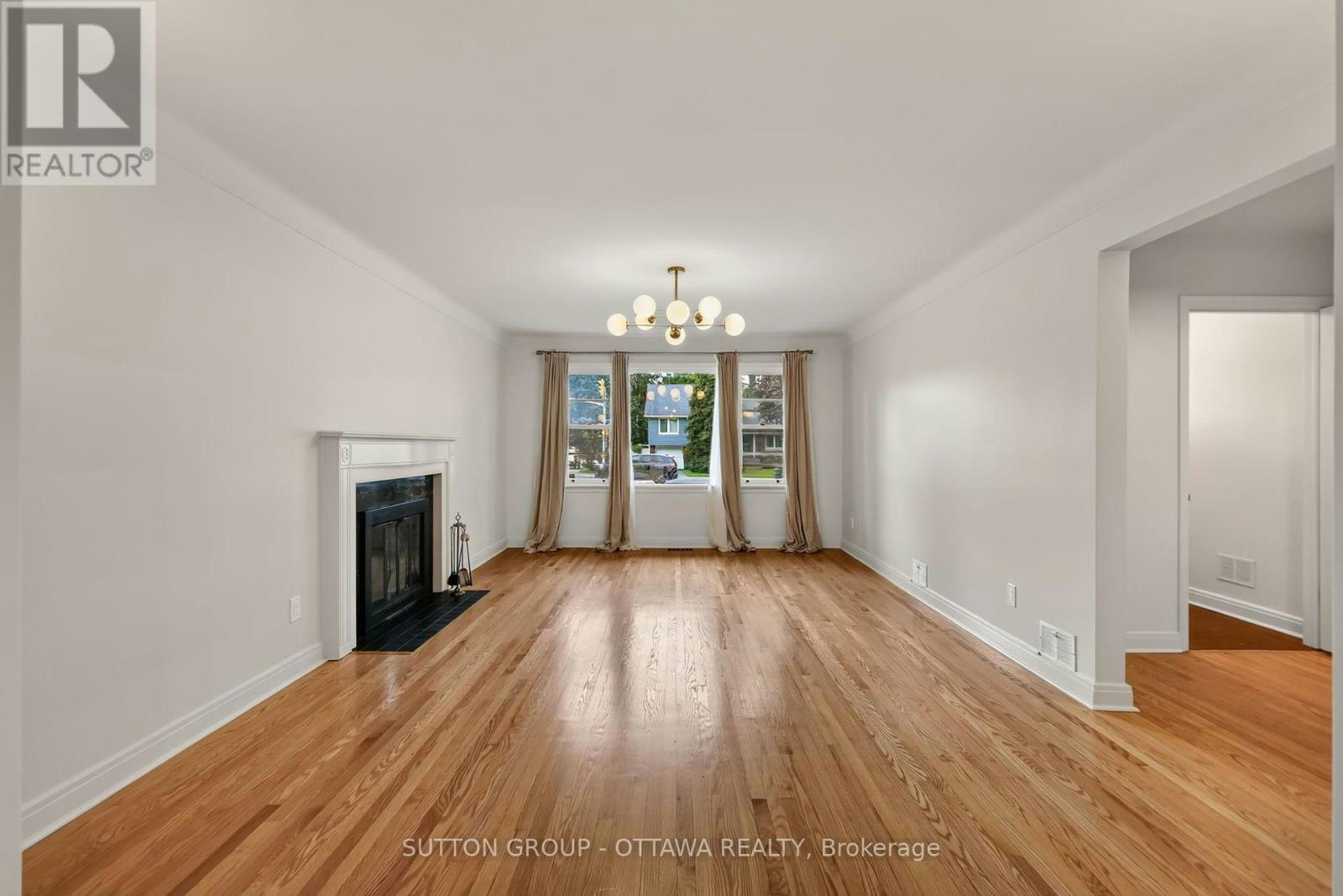 2253 Alta Vista Drive, Ottawa, ON, K1H 7L9 - 4