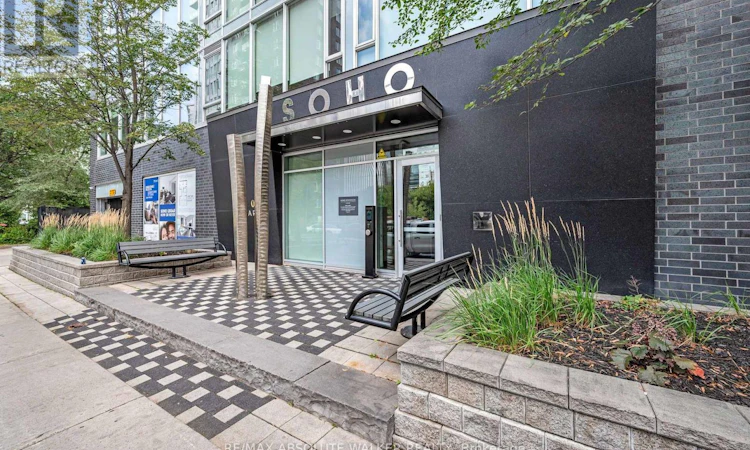 810-300 Lisgar Street