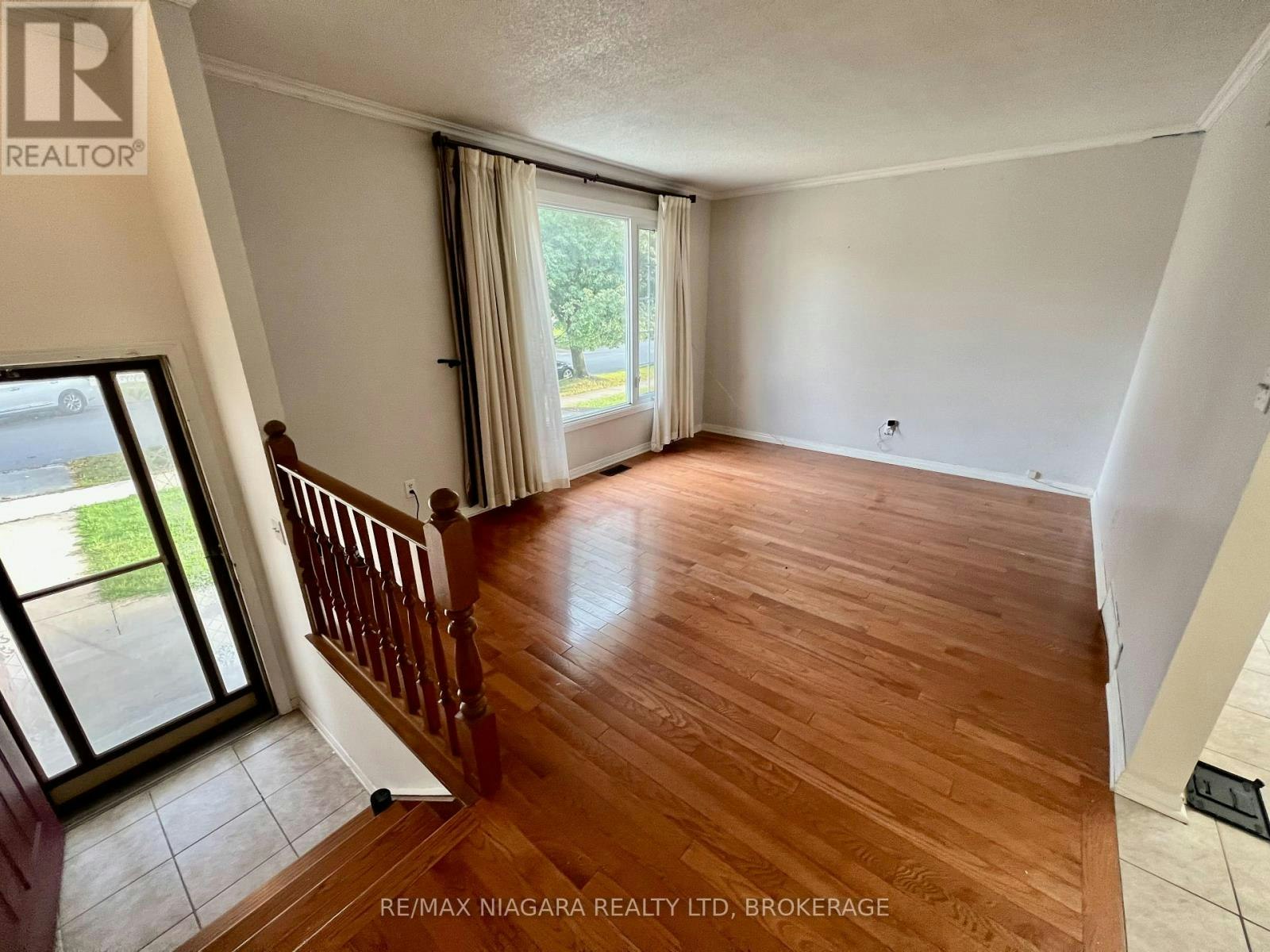 6171 Charnwood Avenue, Niagara Falls, ON, L2H 2L5 - 5