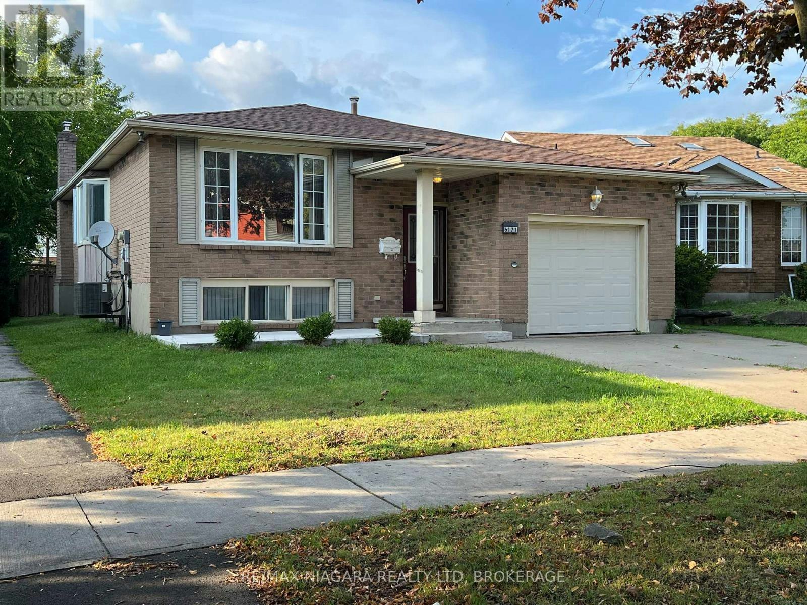 6171 Charnwood Avenue, Niagara Falls, ON, L2H 2L5