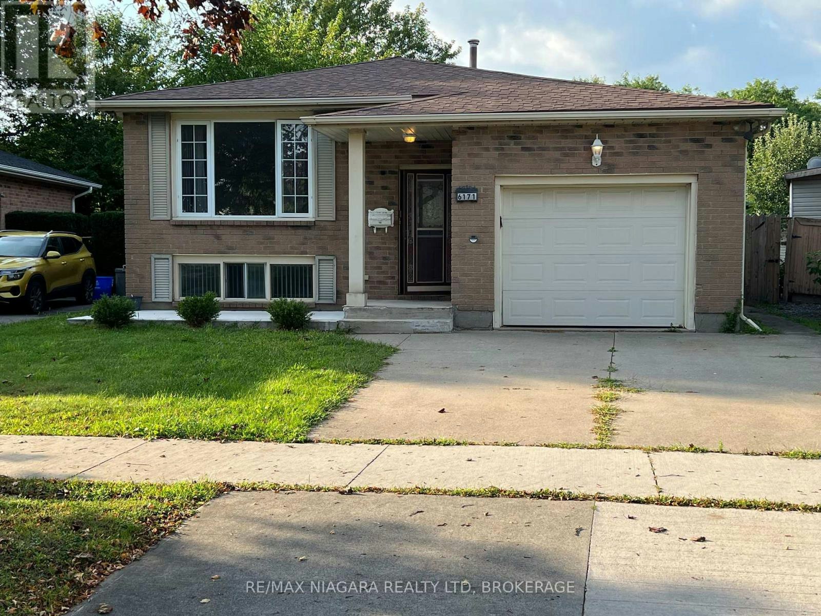 6171 Charnwood Avenue, Niagara Falls, ON, L2H 2L5 - 2