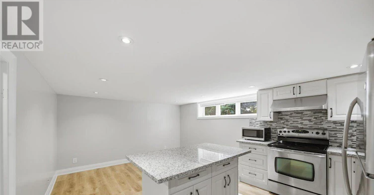 51 Clifton Avenue, Toronto, ON, M3H 4K9 - 14