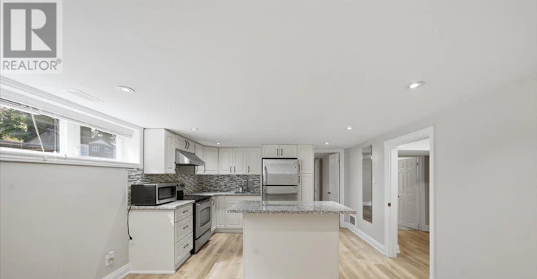 51 Clifton Avenue, Toronto, ON, M3H 4K9 - 10