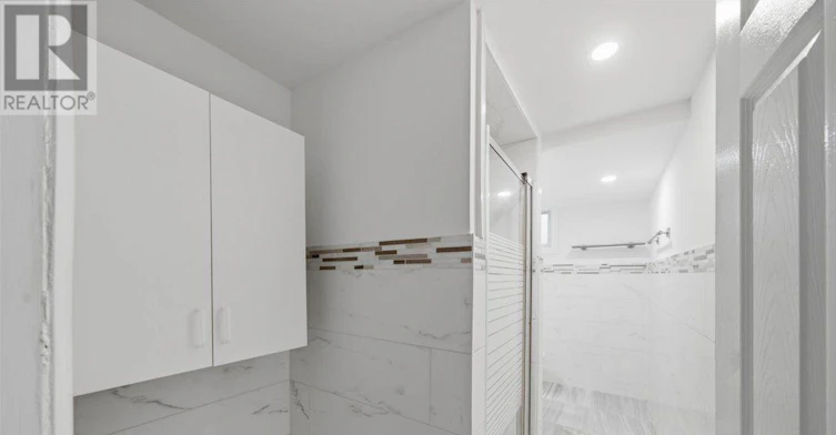 51 Clifton Avenue, Toronto, ON, M3H 4K9 - 17