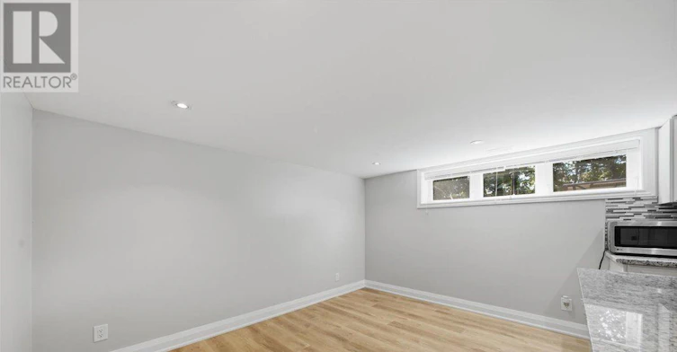 51 Clifton Avenue, Toronto, ON, M3H 4K9 - 15