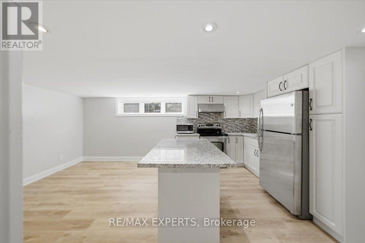 51 Clifton Avenue, Toronto, ON, M3H 4K9 - 8