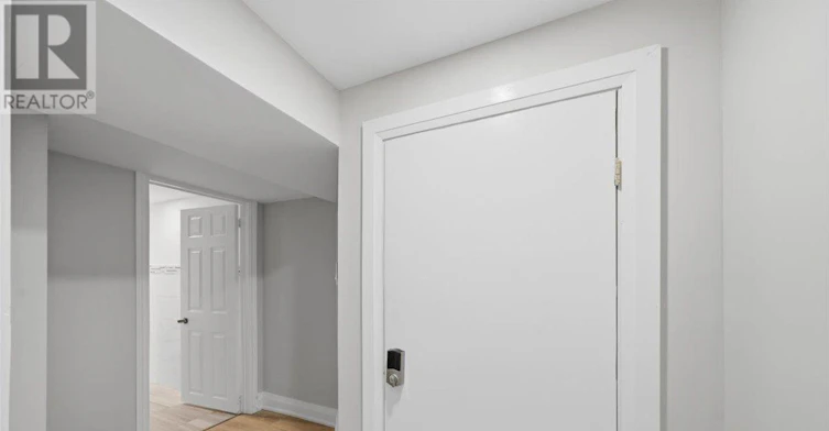 51 Clifton Avenue, Toronto, ON, M3H 4K9 - 7