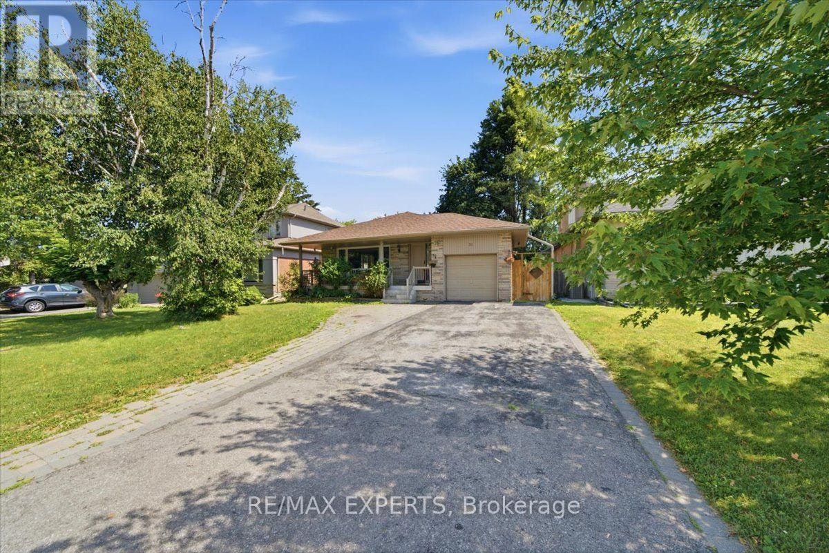 51 Clifton Avenue, Toronto, ON, M3H 4K9 - 2