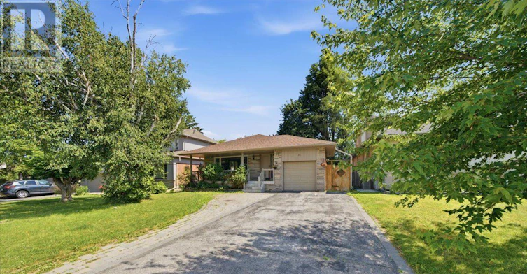 51 Clifton Avenue, Toronto, ON, M3H 4K9 - 2
