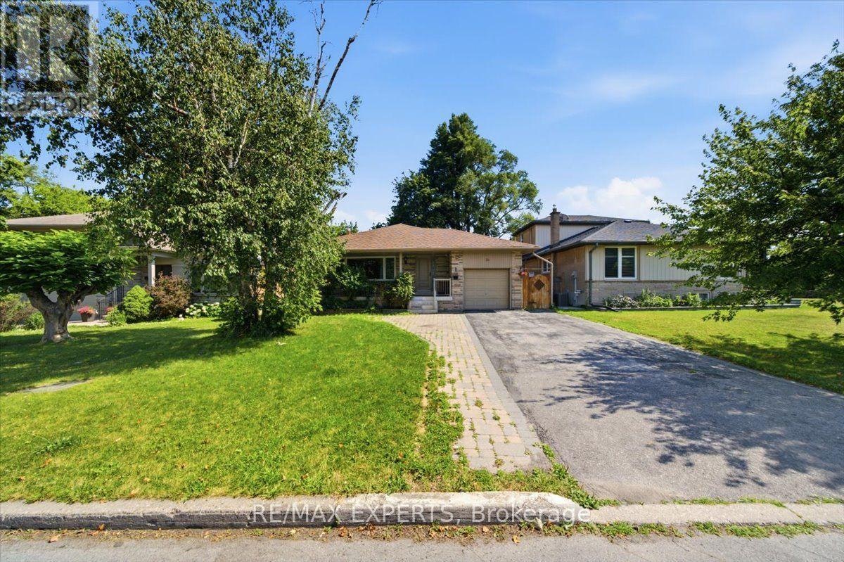 51 Clifton Avenue, Toronto, ON, M3H 4K9