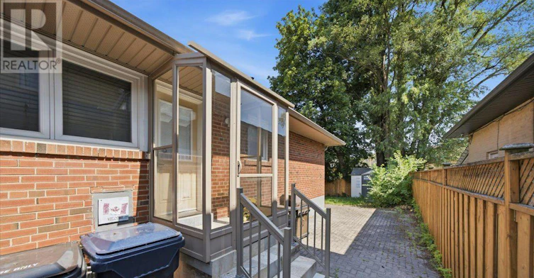 51 Clifton Avenue, Toronto, ON, M3H 4K9 - 4