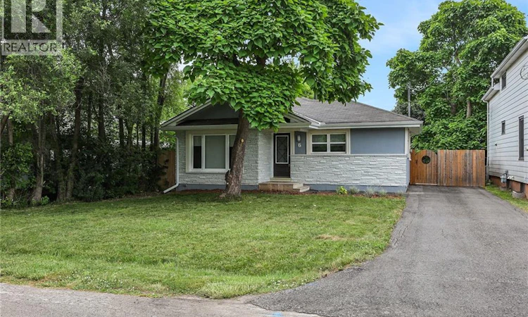 6 Lincoln Avenue