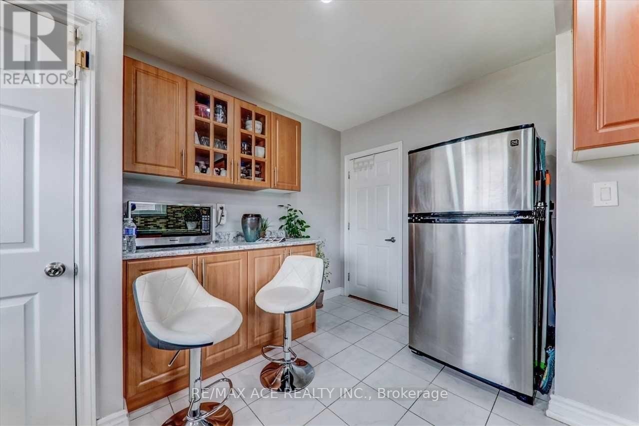 MAIN-137 Janray Drive, Toronto, ON, M1G 1Y8 - 4