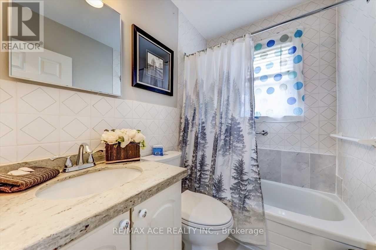 MAIN-137 Janray Drive, Toronto, ON, M1G 1Y8 - 10