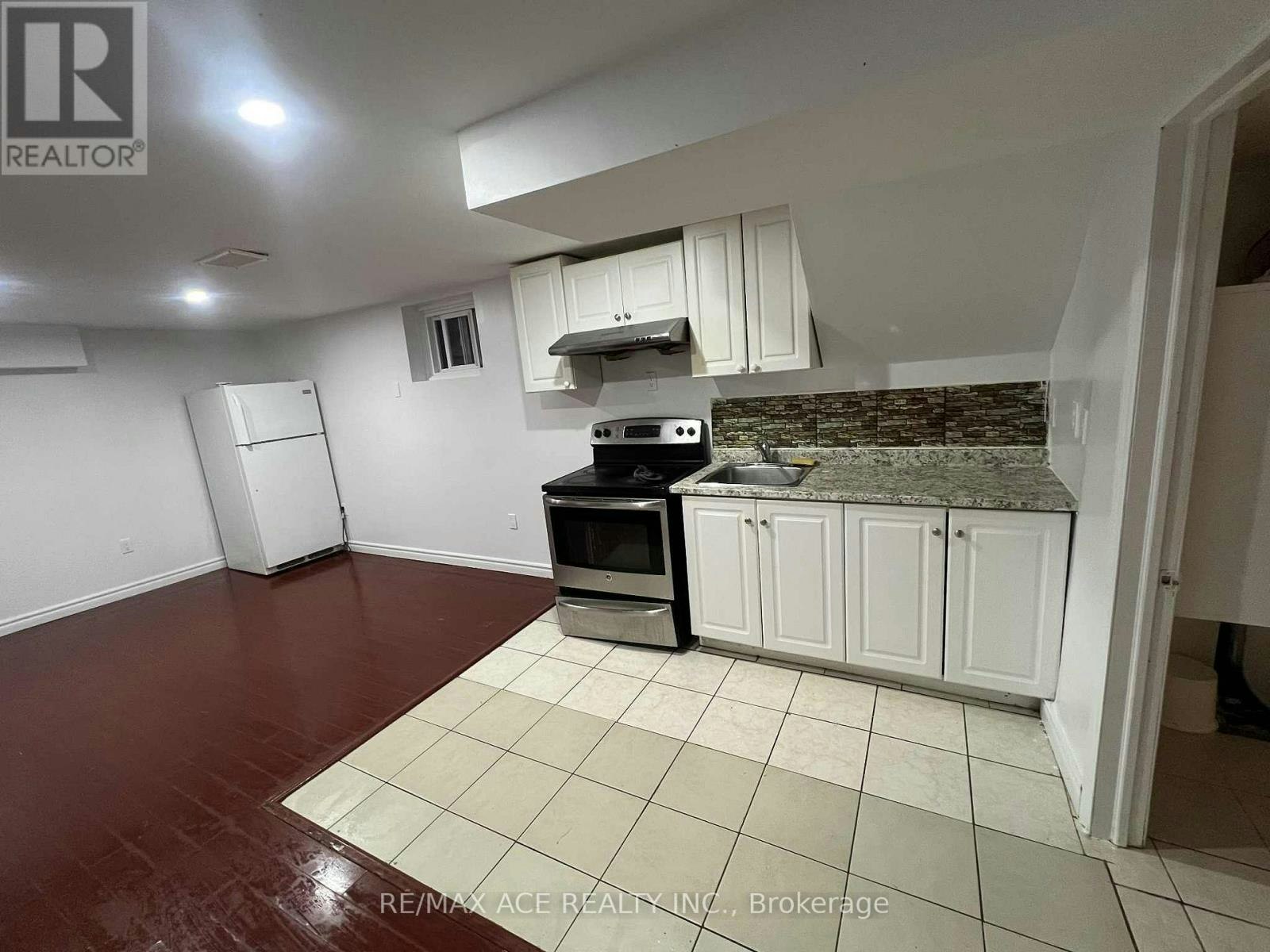 BSMT-137 Janray Drive, Toronto, ON, M1G 1Y8 - 4