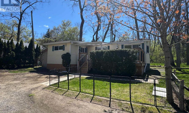 5 - 485-5139 Halstead Beach Road
