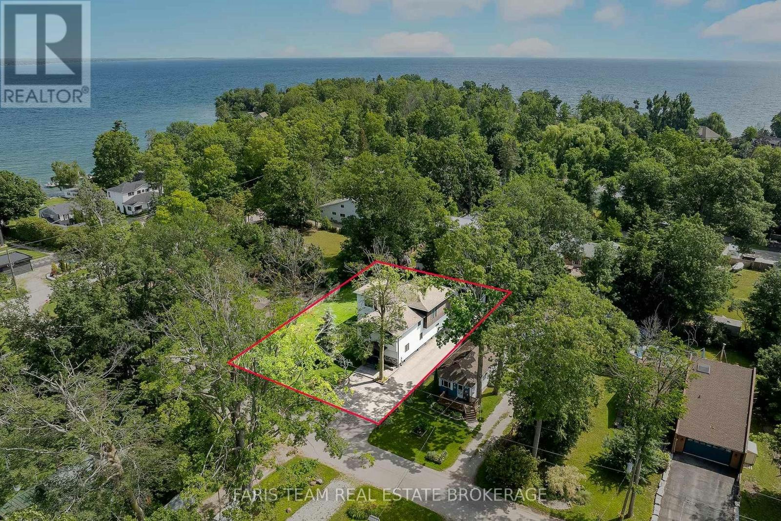 3951 Alberta Avenue, Innisfil, ON, L9S 2M1