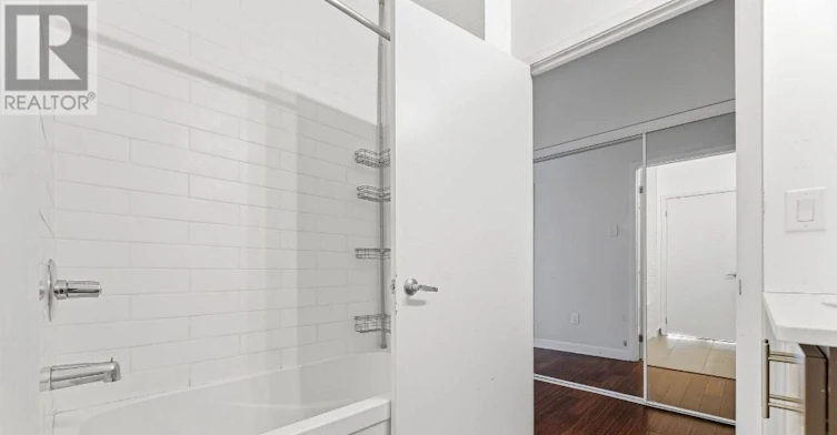 3212-360 Square One Drive, Mississauga, ON, L5B 0G7 - 9