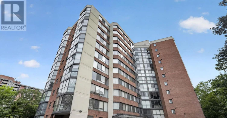 904-1240 Marlborough Court, Oakville, ON, L6H 3K7 - 2