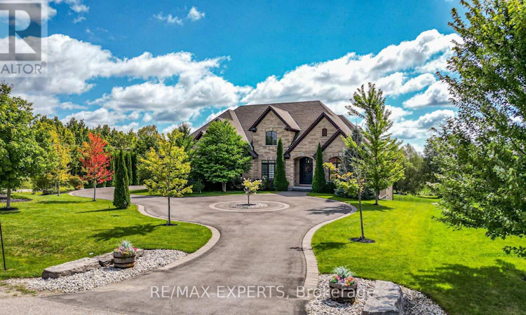 10 Old Ruby Lane