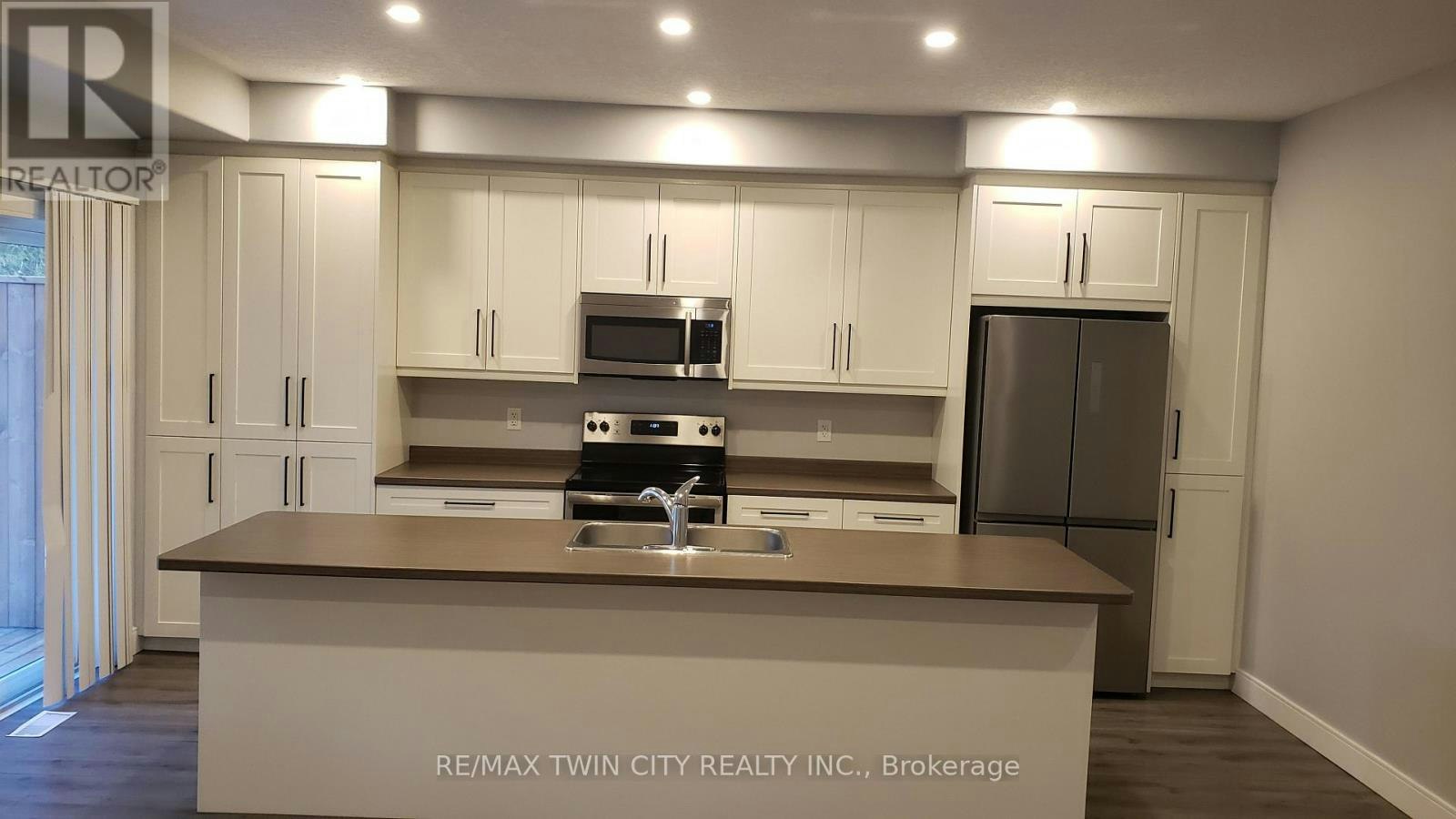 14-291 Falcon Drive, Woodstock, ON, N4T 0M7 - 3